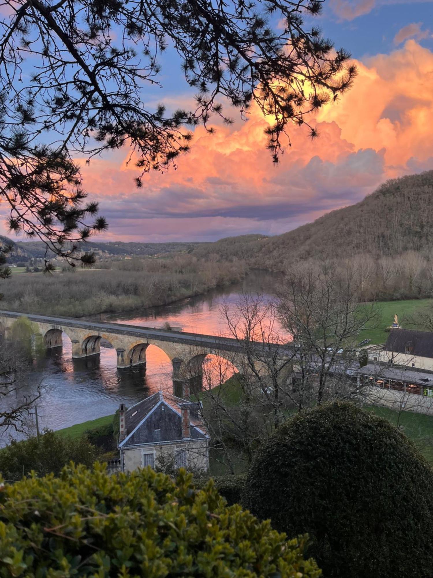 Vue Magique A Castelnaud Villa Bagian luar foto